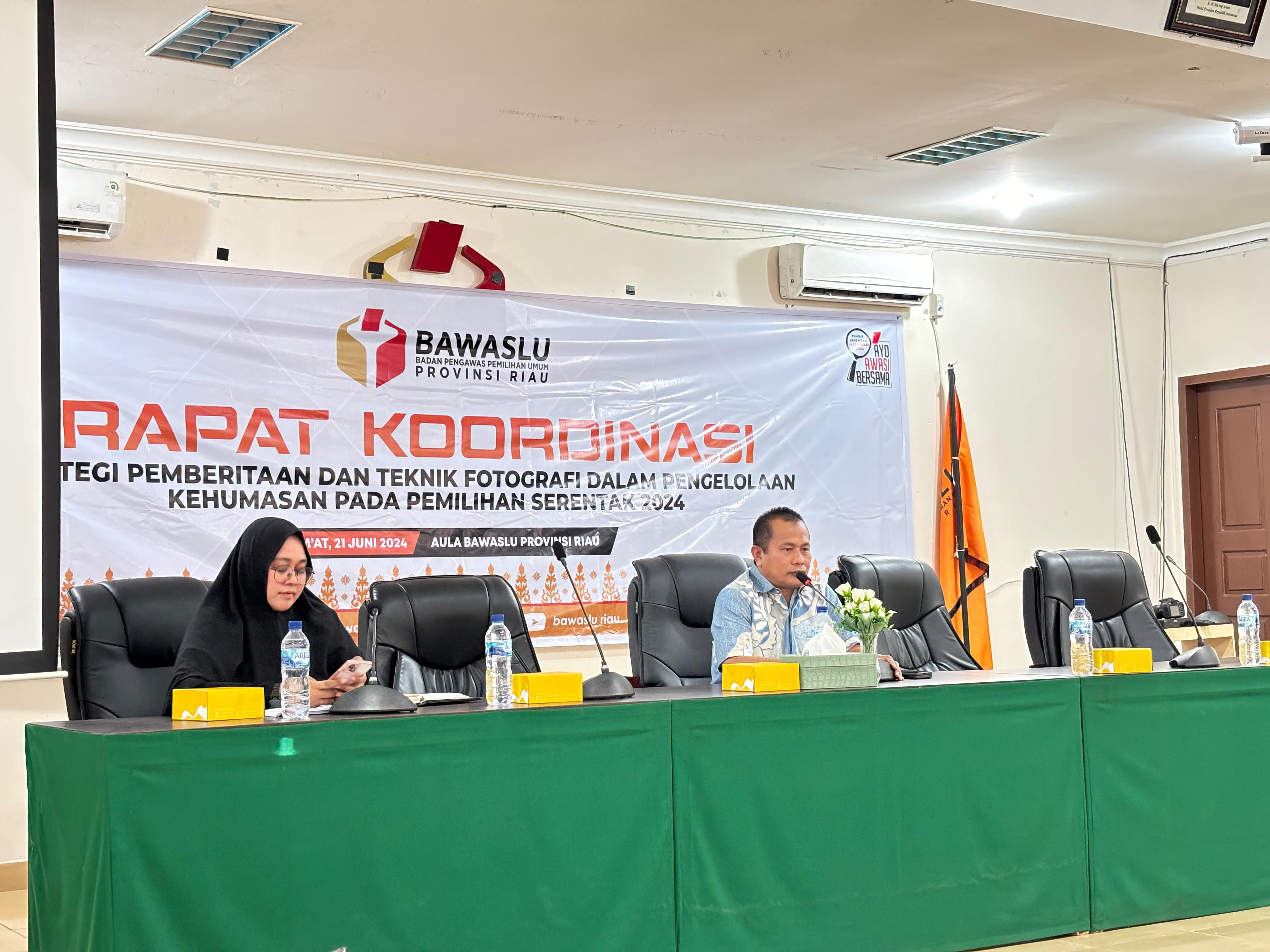 Tingkatkan Kualitas Kehumasan, Bawaslu Kota Dumai Hadiri Rapat Koordinasi Strategi Pemberitaan dan Teknik Fotografi