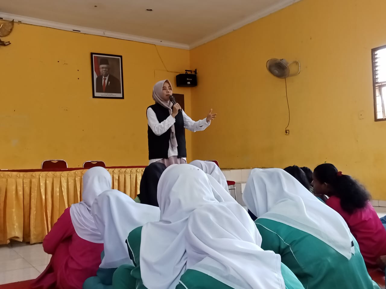 Galakkan Pengawasan Partisipatif Bawaslu Sosialisasi pada Pelajar SMAN 2 Kota Dumai