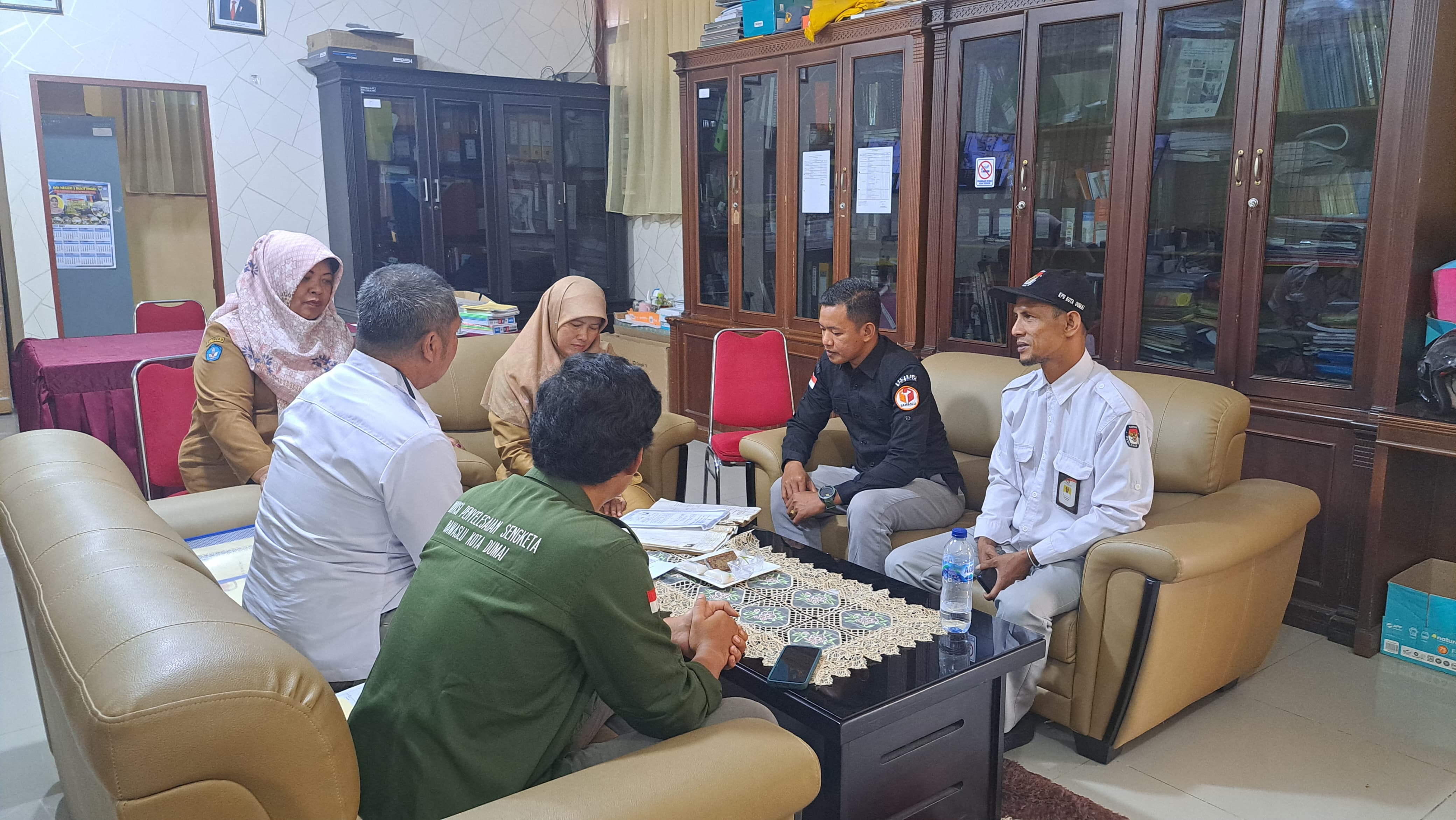 Klarifikasi Keabsahan Dokumen Persyaratan Paslon, Bawaslu Dumai Awasi KPU Turun Ke Sumatra Barat