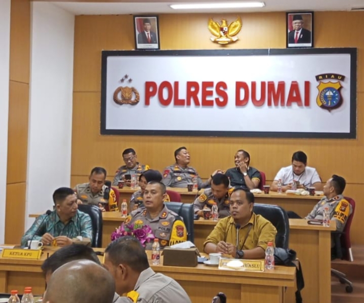 Ketua Bawaslu Dumai Ikuti Rapat Persiapan Pengamanan Pilkada 2024 Bersama Jajaran Kepolisian