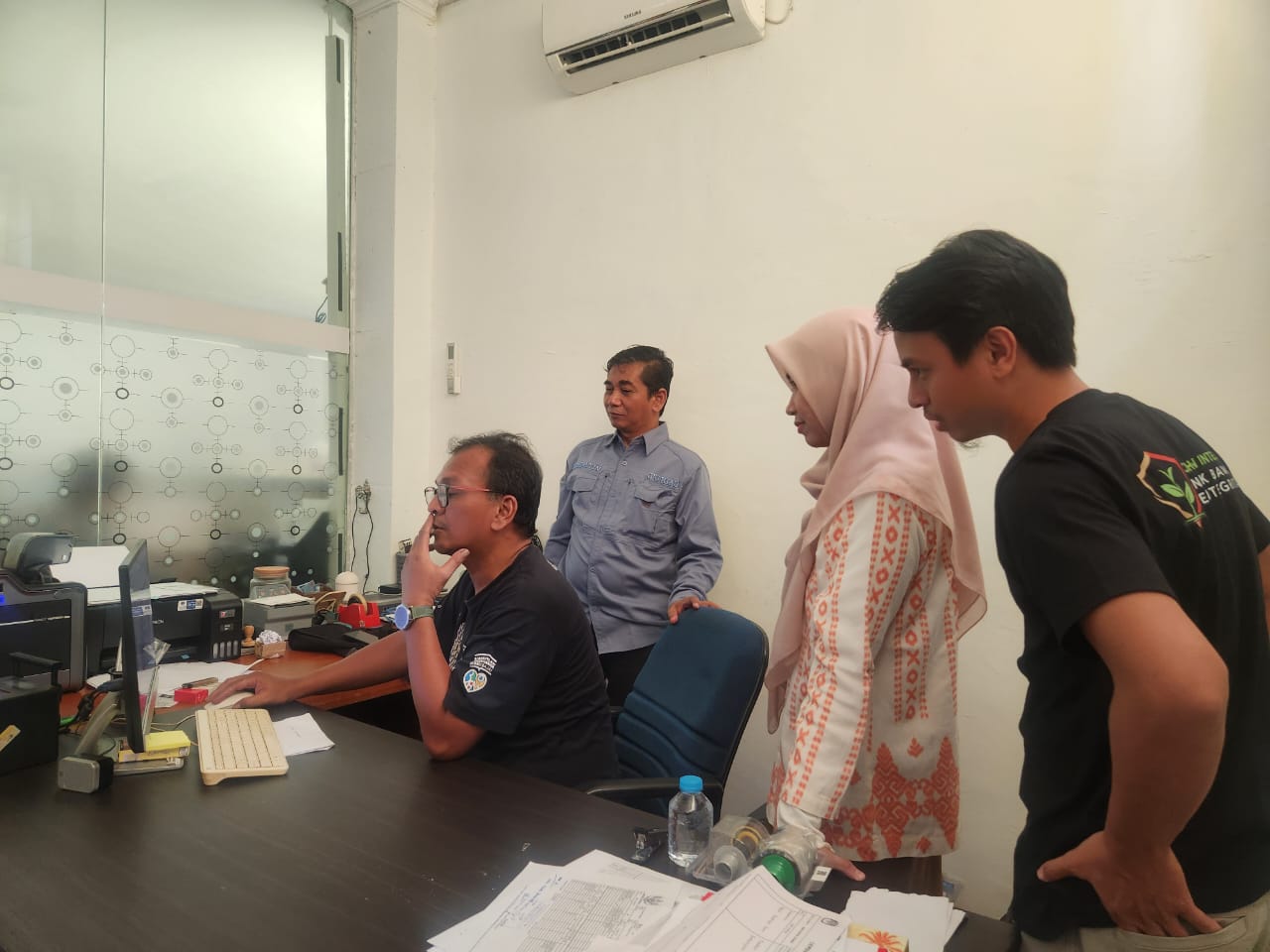 Bawaslu Kota Dumai dan KPU Kunjungi Disdukcapil: Sinergi Pemutakhiran dan Pengawasan