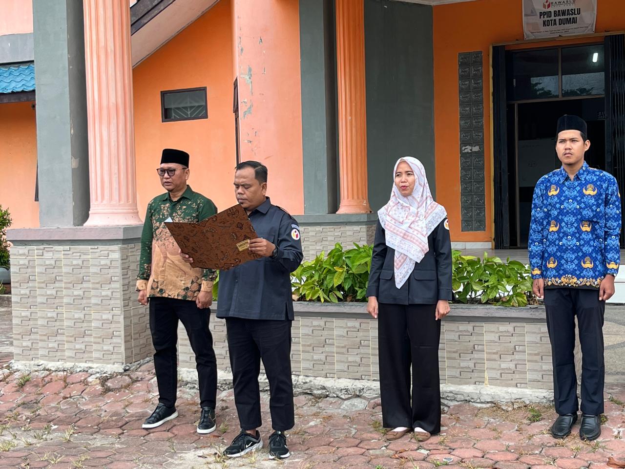 Bawaslu Kota Dumai Gelar Upacara Memperingati Hari Pahlawan 10 November 2025