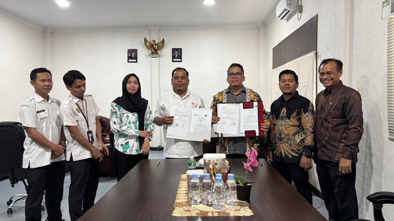 Pentingnya Penguatan Demokrasi: Bawaslu Kota Dumai Lakukan MoU dengan UNIDUM