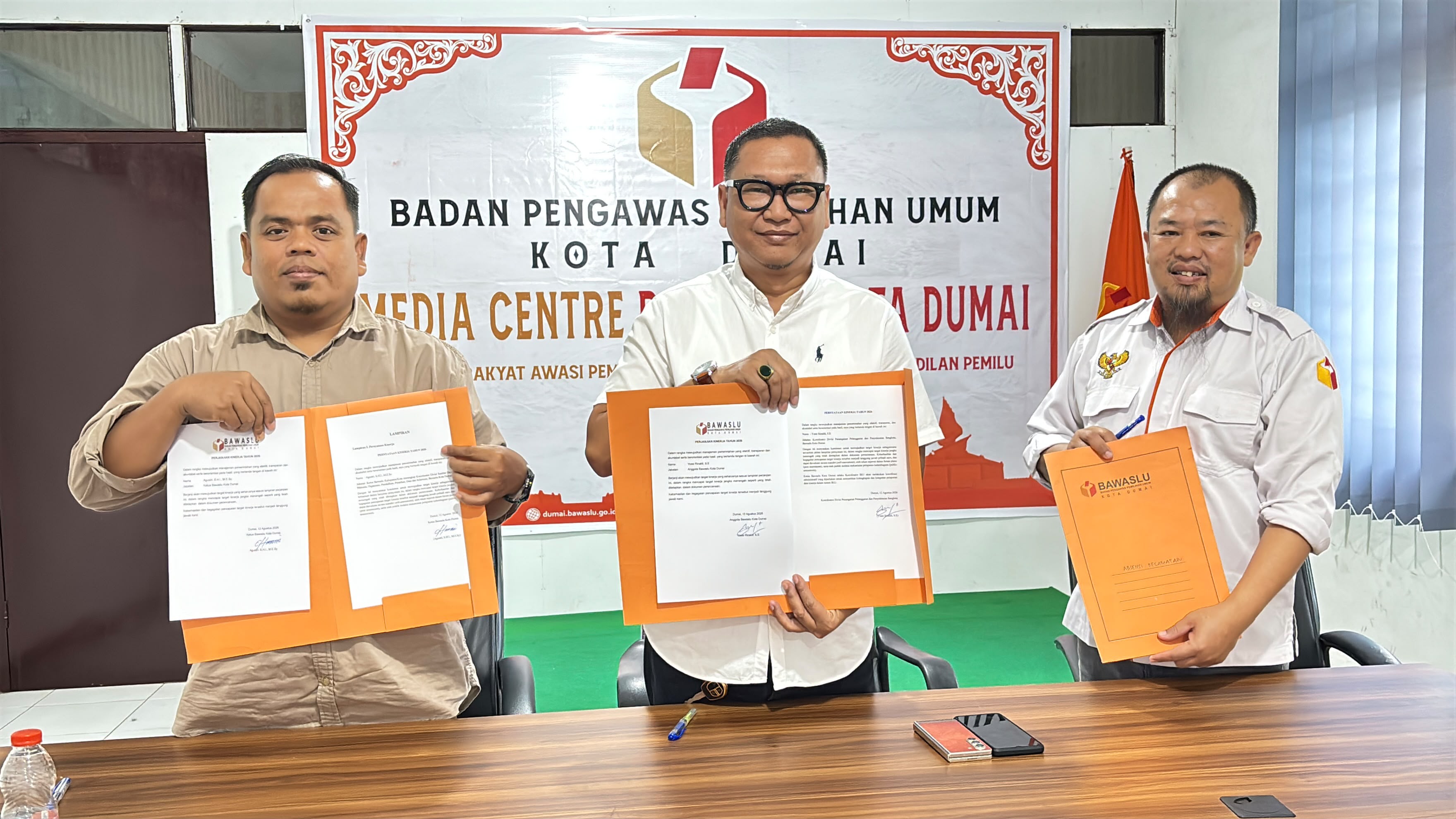 Bawaslu Dumai Perkuat Komitmen Kinerja Dan Akuntabilitas Melalui Penandatanganan IKU 2026