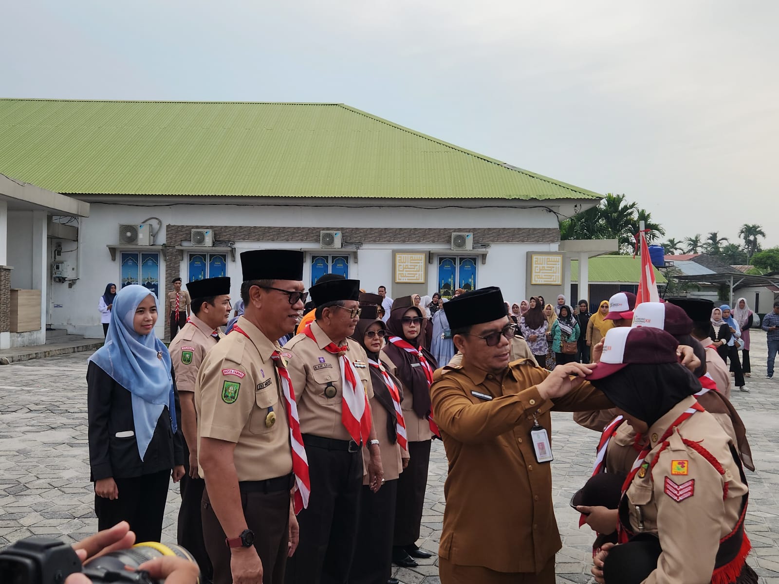 Anggota Bawaslu Kota Dumai Yeni Kartini Hadiri Pelepasan Kontingen Jambore Nasional XII Tahun 2026