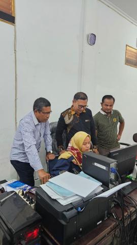 Sinergi Bawaslu dan KPU Kota Dumai dalam Konsolidasi Data Partai Politik untuk Pemilu yang Berintegritas