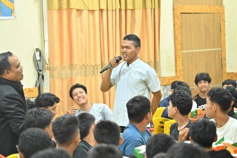 Ketua Bawaslu Dumai Menjadi Pemateri Di Kegiatan Partai Golkar Dumai