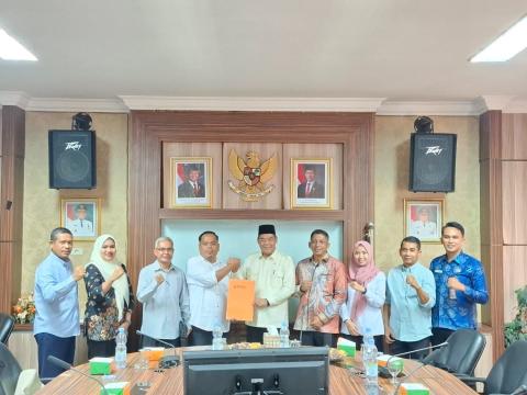 Ketua Bawaslu Kota Dumai Sampaikan Masukan Soal Revisi UU Pemilu Dalam Reses Anggota DPD RI