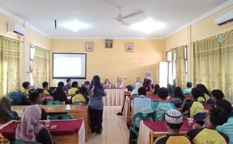 Penguatan Prinsip Aksesibilitas : Bawaslu Kota Dumai Sosialisasi ke Sekolah Luar Biasa