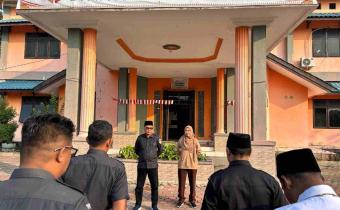 Yossi Rinaldi Pimpin Apel Senin, Tekankan Pentingnya Kedisiplinan Dalam Bekerja